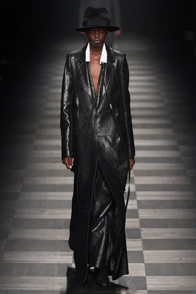 Look 33